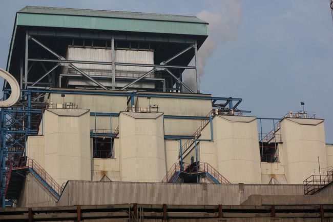 660MW機組電袋復合除塵器主視圖